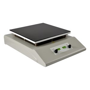 Pengaduk magnetik dengan hotplate